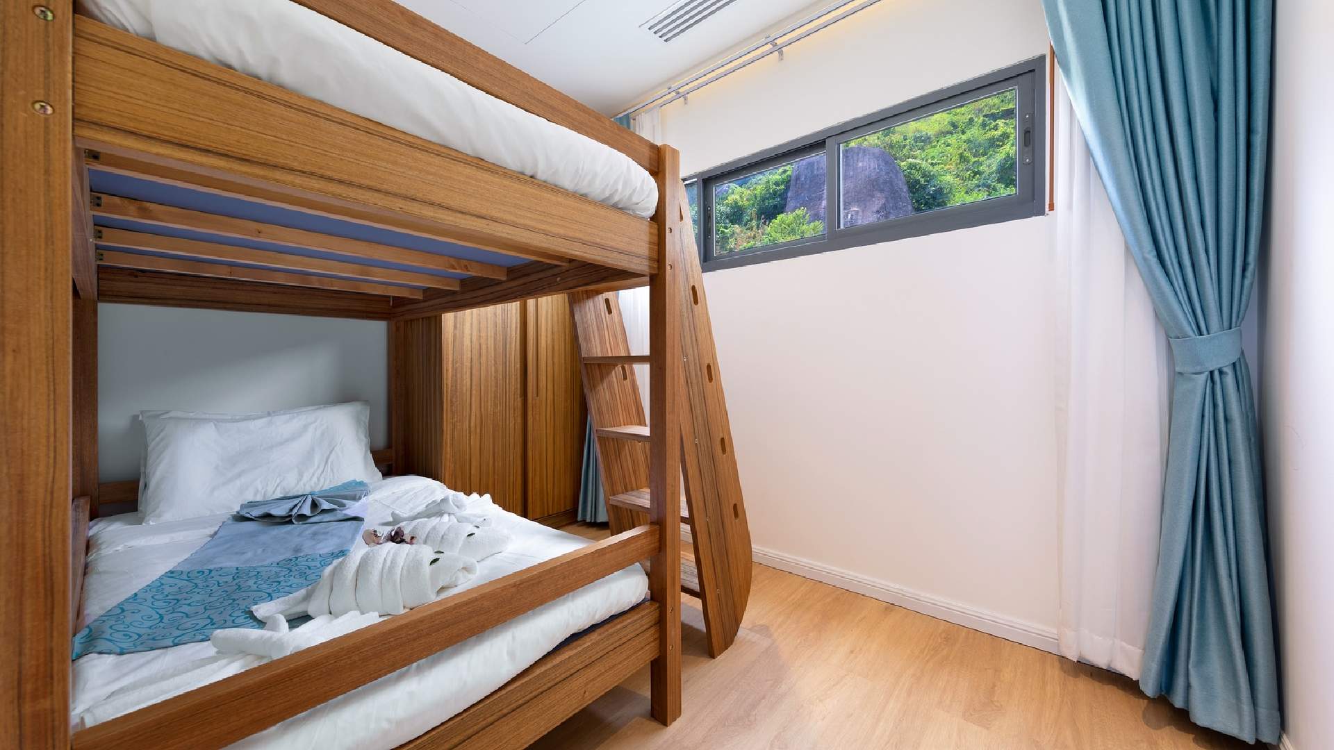 Villa The Wave 2 Residence - 4 Bedroom & Kid's Room Pool Villa